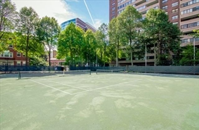 2 Hawthorne Place 14L, Boston, MA 02114