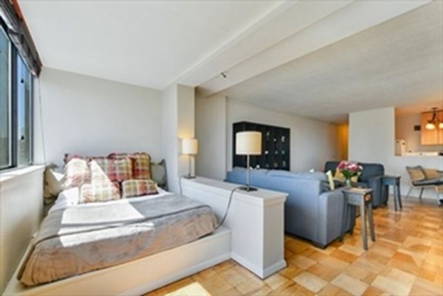 2 Hawthorne Place 14L, Boston, MA 02114