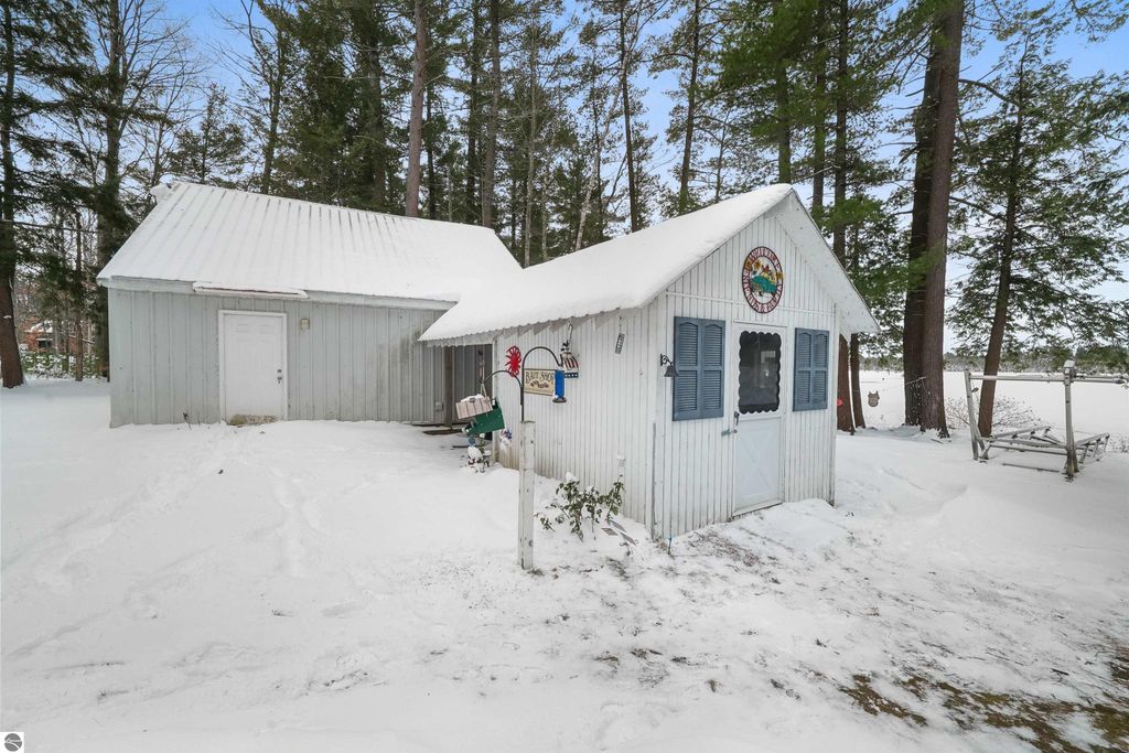 Image 36 of property listing at 481 Lake Drive NE, Kalkaska, MI 49646