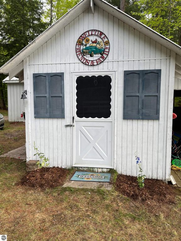 Image 38 of property listing at 481 Lake Drive NE, Kalkaska, MI 49646