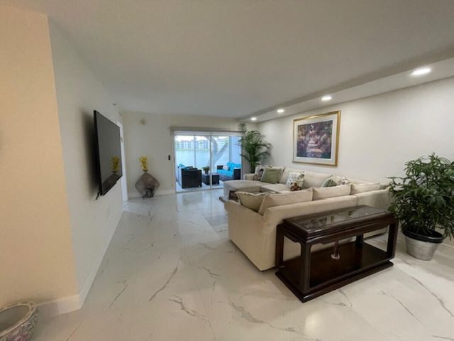 14111 Royal Vista Drive 109, Delray Beach, FL 33484