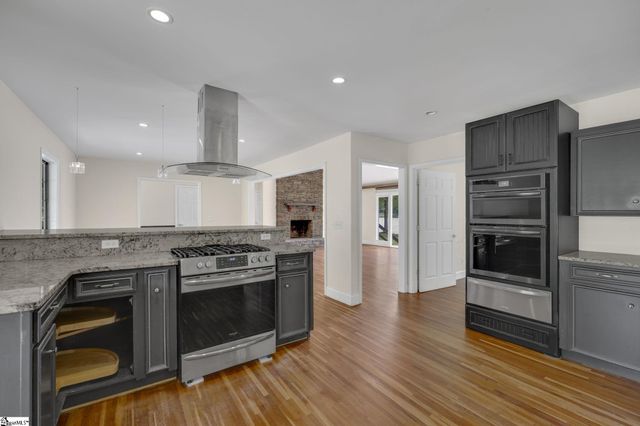 113 Greybridge Road, Pelzer, SC 29669