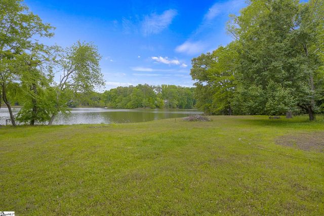 113 Greybridge Road, Pelzer, SC 29669