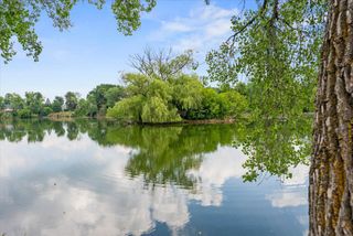 516 Laurel Lake ROAD #4, Thiensville, WI 53092