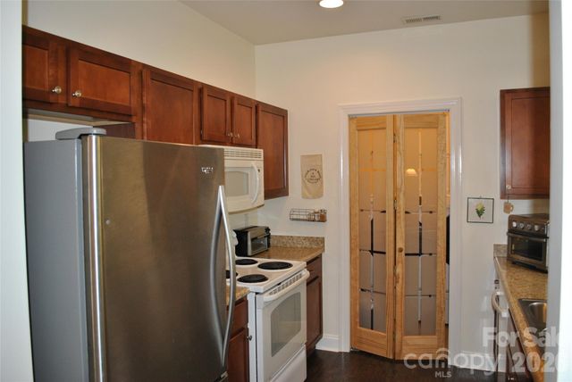 20 Foxden Drive 203, Fletcher, NC 28732