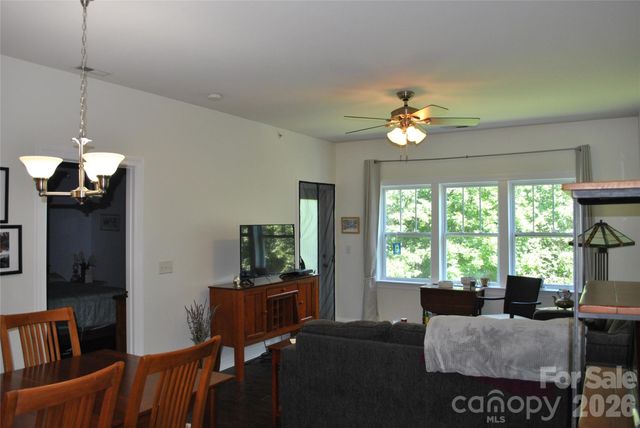 20 Foxden Drive 203, Fletcher, NC 28732