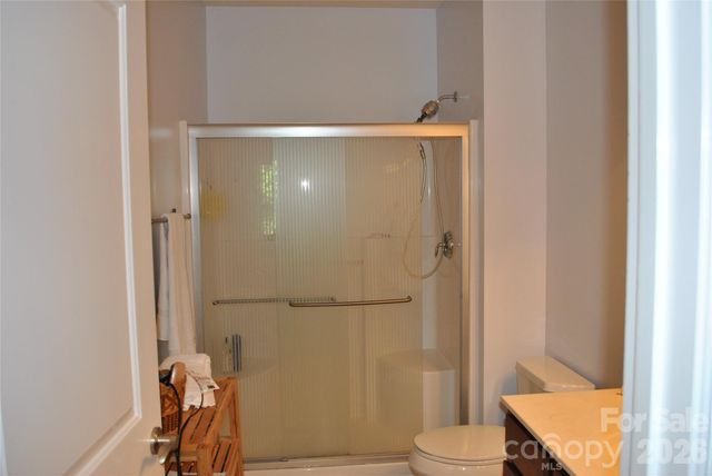 20 Foxden Drive 203, Fletcher, NC 28732