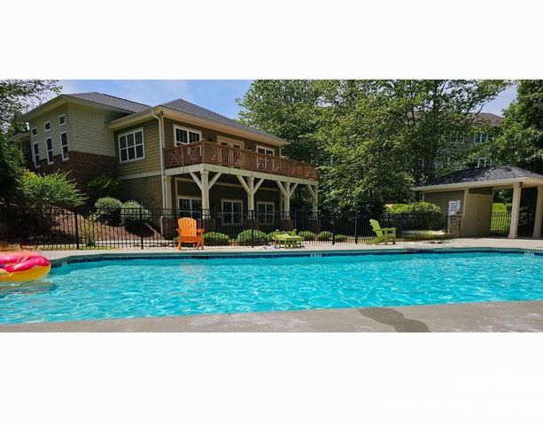 20 Foxden Drive 203, Fletcher, NC 28732