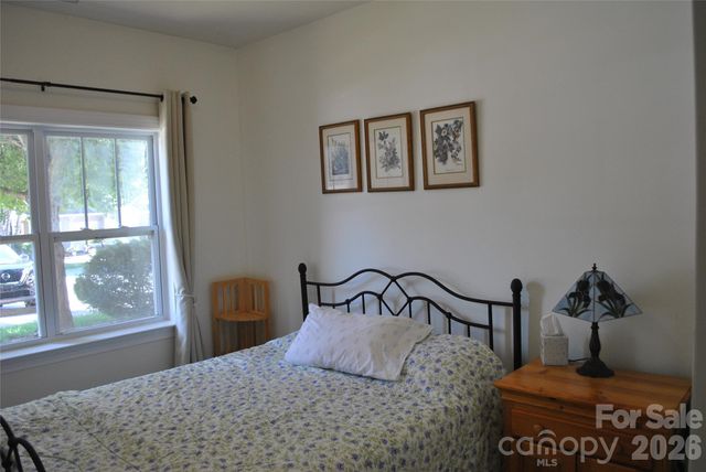 20 Foxden Drive 203, Fletcher, NC 28732