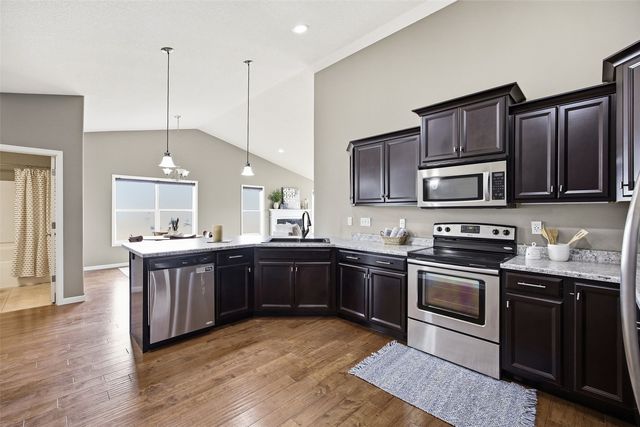 7003 Waterview Drive SW, Cedar Rapids, IA 52404