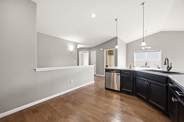 7003 Waterview Drive SW, Cedar Rapids, IA 52404