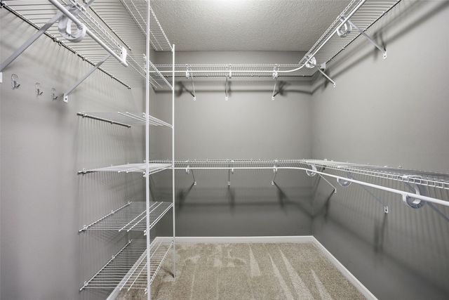 7003 Waterview Drive SW, Cedar Rapids, IA 52404