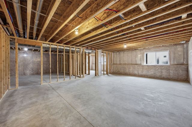 7003 Waterview Drive SW, Cedar Rapids, IA 52404