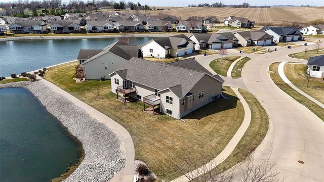 7003 Waterview Drive SW, Cedar Rapids, IA 52404