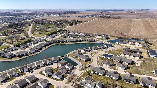 7003 Waterview Drive SW, Cedar Rapids, IA 52404