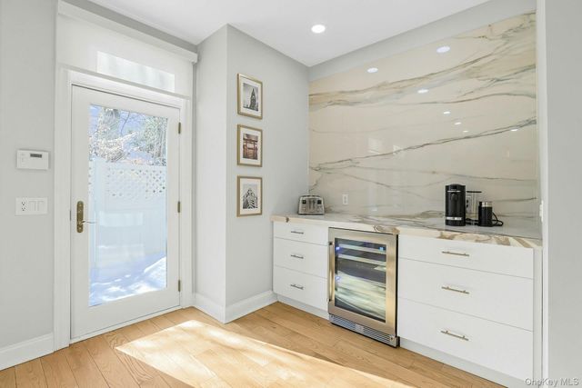 56 1st Street L4, Pelham, NY 10803