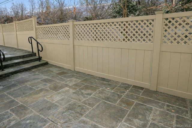 56 1st Street L4, Pelham, NY 10803