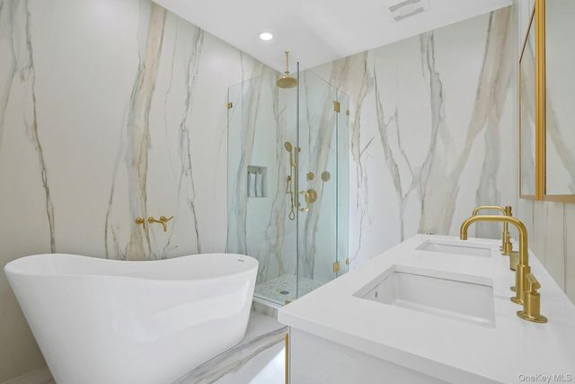 56 1st Street L4, Pelham, NY 10803