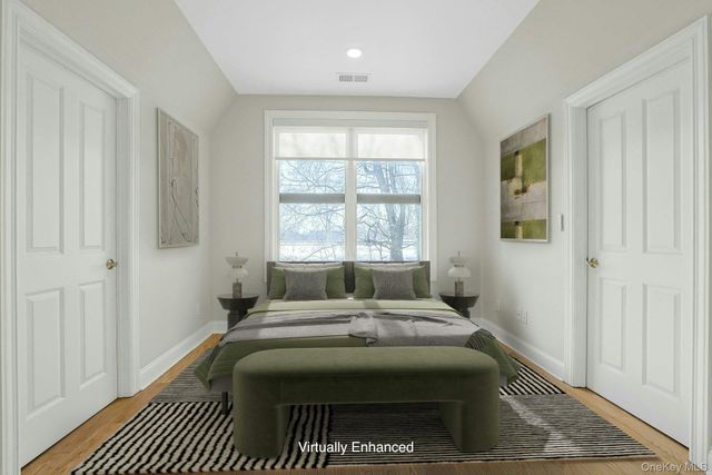 56 1st Street L4, Pelham, NY 10803