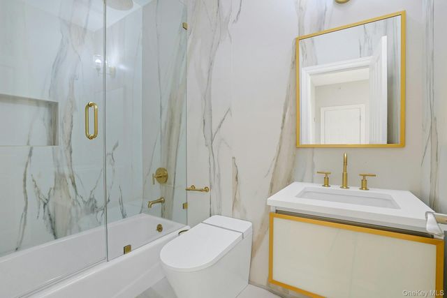 56 1st Street L4, Pelham, NY 10803