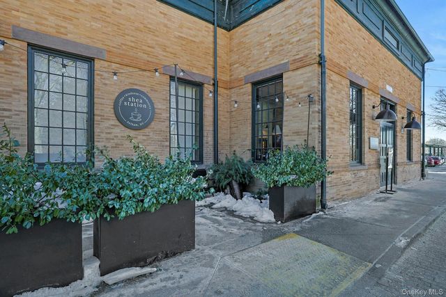 56 1st Street L4, Pelham, NY 10803