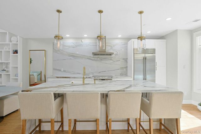 56 1st Street L4, Pelham, NY 10803