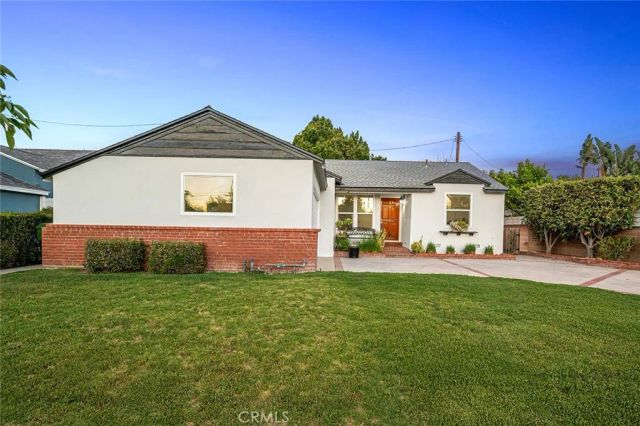 6440 Petit Avenue, Van Nuys, CA 91406