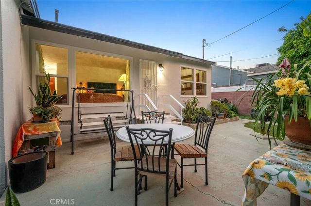 6440 Petit Avenue, Van Nuys, CA 91406