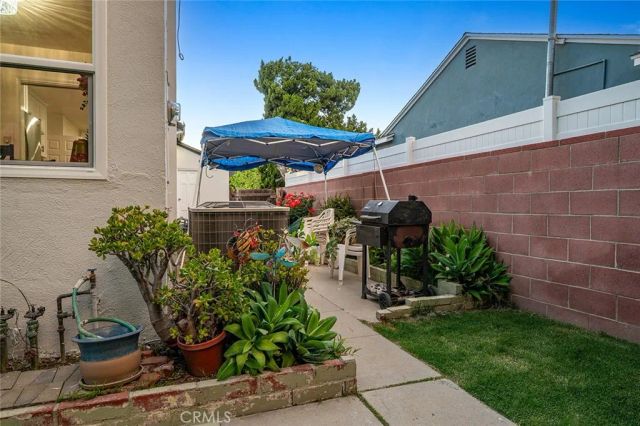 6440 Petit Avenue, Van Nuys, CA 91406