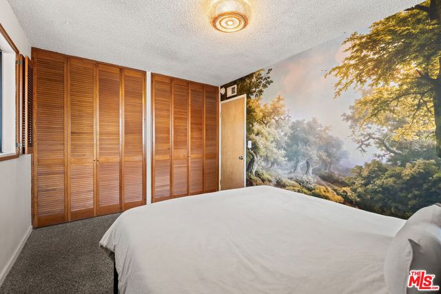 22245 Leadwell Street, Los Angeles, CA 91303