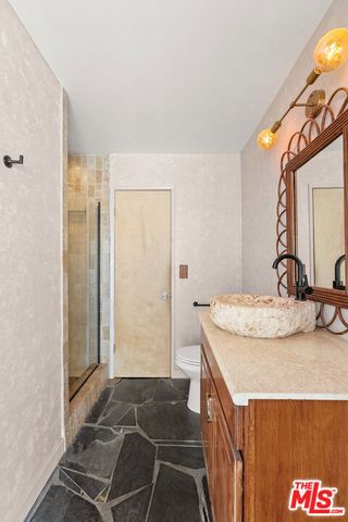 22245 Leadwell Street, Los Angeles, CA 91303