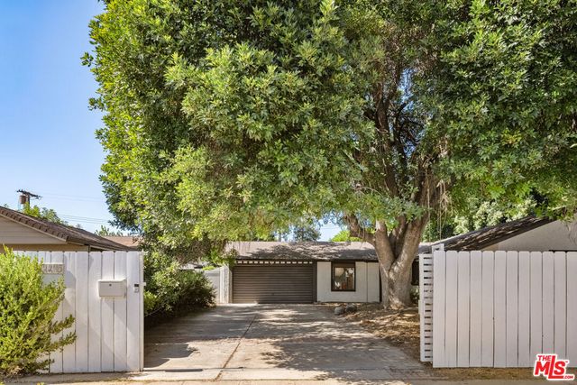 22245 Leadwell Street, Los Angeles, CA 91303