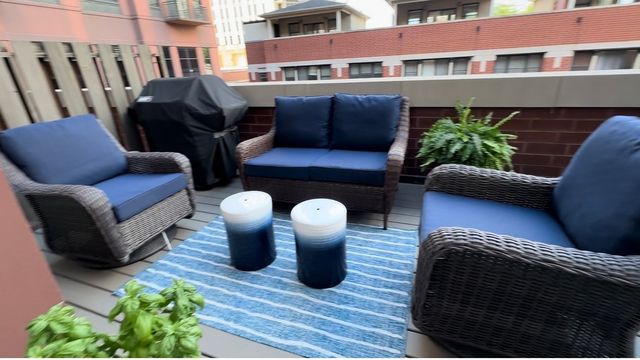 324 N Jefferson Street 302, Chicago, IL 60661
