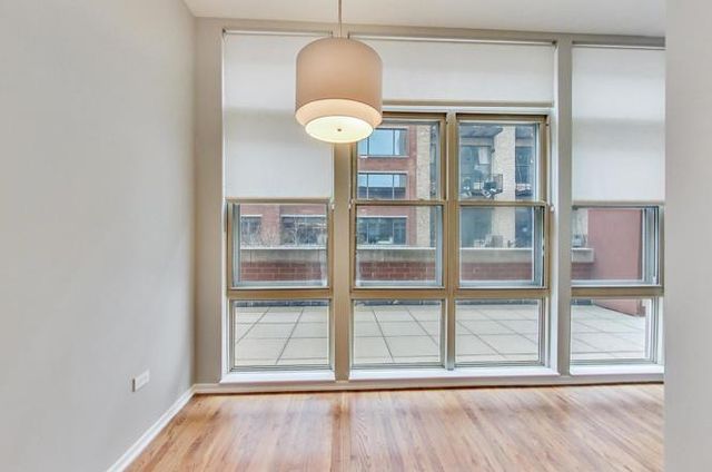 324 N Jefferson Street 302, Chicago, IL 60661