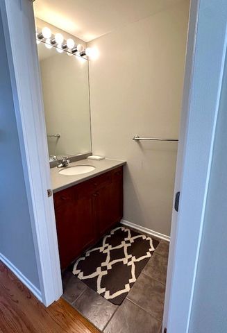 324 N Jefferson Street 302, Chicago, IL 60661