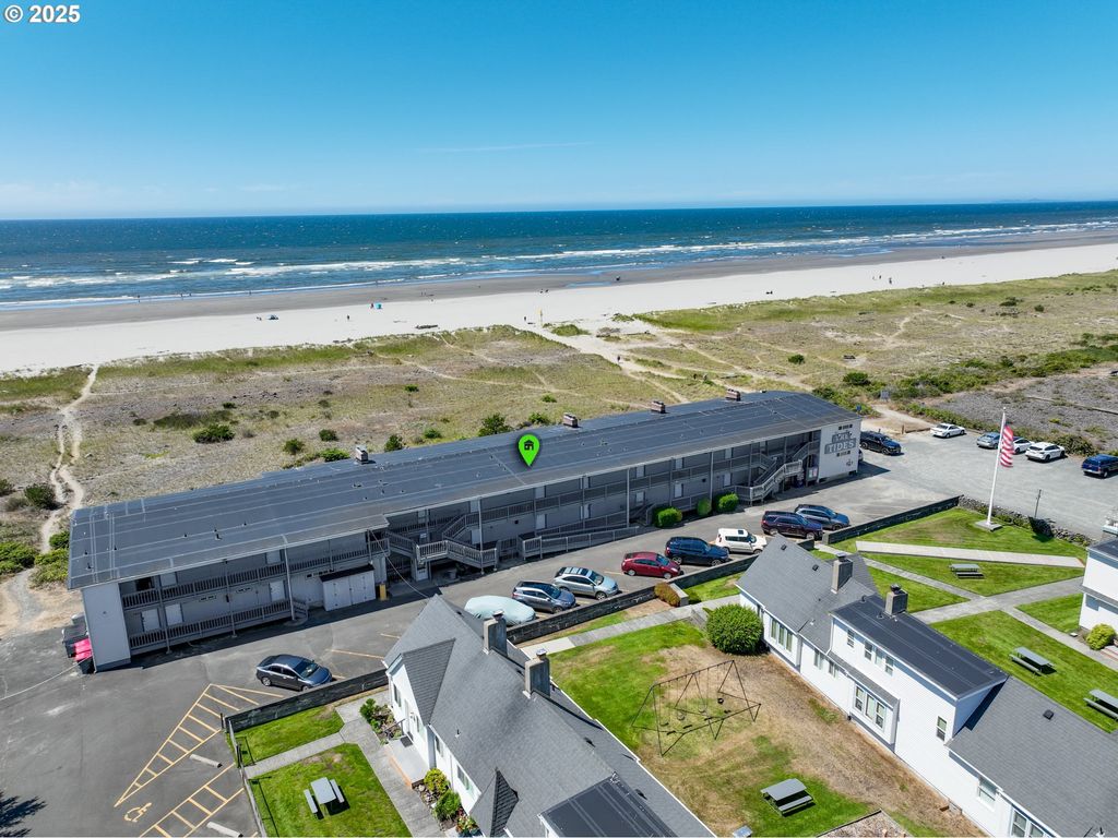 2316 BEACH Dr 157, Seaside, OR 97138