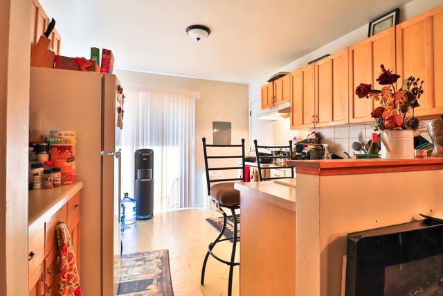 170 DUNTEMAN Drive 301, Glendale Heights, IL 60139