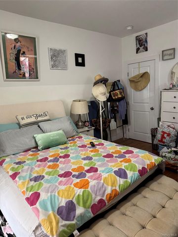 2922 Barnes Ave 3L, Bronx, NY 10467