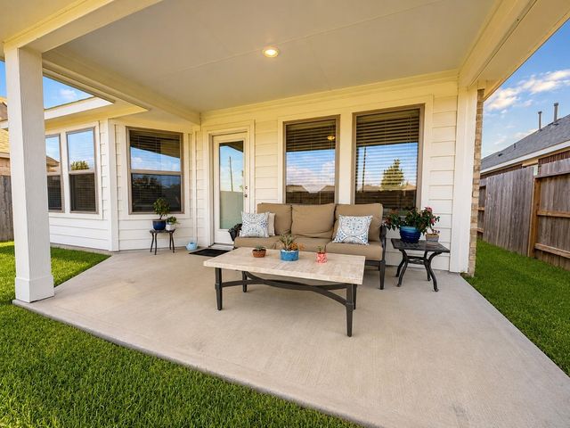 8214 Royal Breeze Drive, Cypress, TX 77433