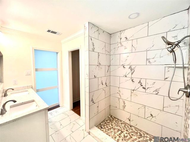 2152 Firewood Dr, Baton Rouge, LA 70816