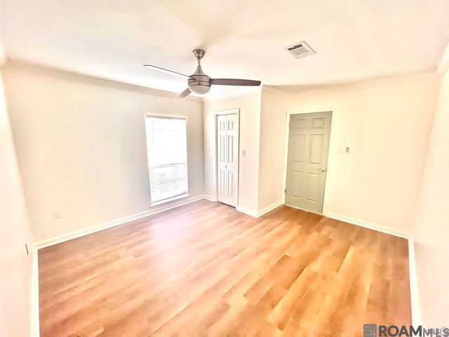 2152 Firewood Dr, Baton Rouge, LA 70816