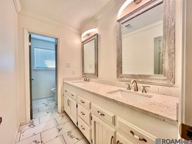 2152 Firewood Dr, Baton Rouge, LA 70816