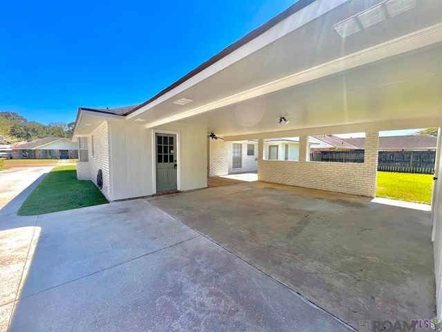 2152 Firewood Dr, Baton Rouge, LA 70816