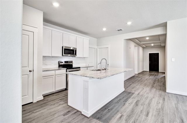 11713 Airspeed Drive, Conroe, TX 77303