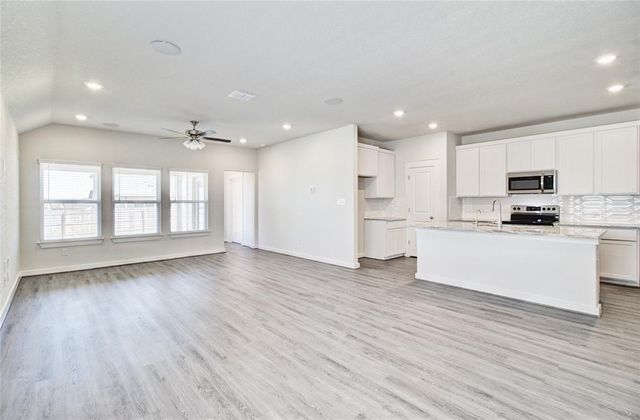 11713 Airspeed Drive, Conroe, TX 77303