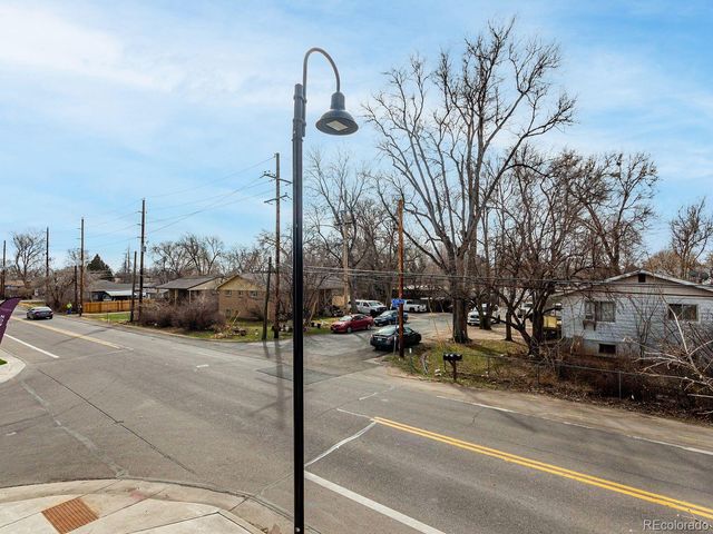 5523 W 10th Avenue, Lakewood, CO 80214