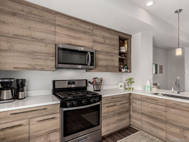 5523 W 10th Avenue, Lakewood, CO 80214