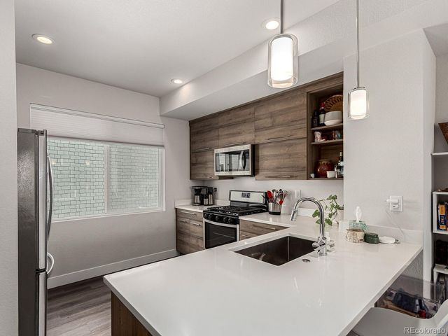 5523 W 10th Avenue, Lakewood, CO 80214