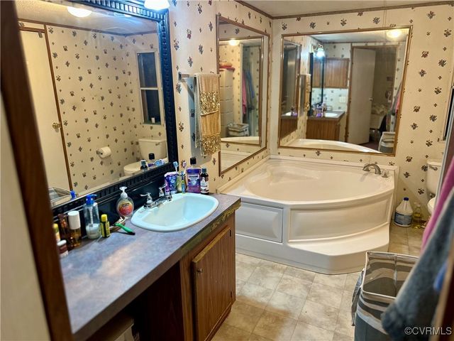 24081 E James Anderson Hwy, Cumberland, VA 23040