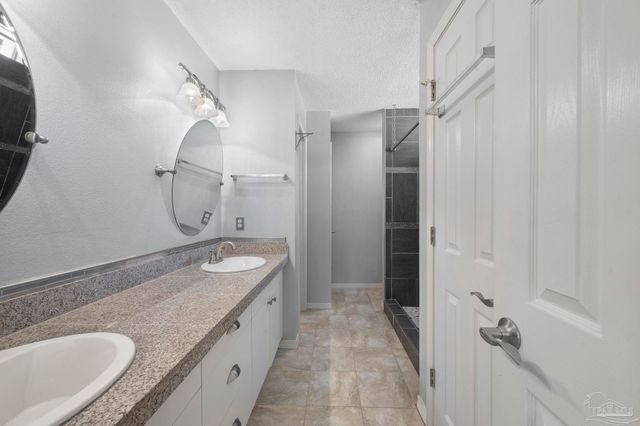 412 Oak Leaf Ct, Pensacola, FL 32514